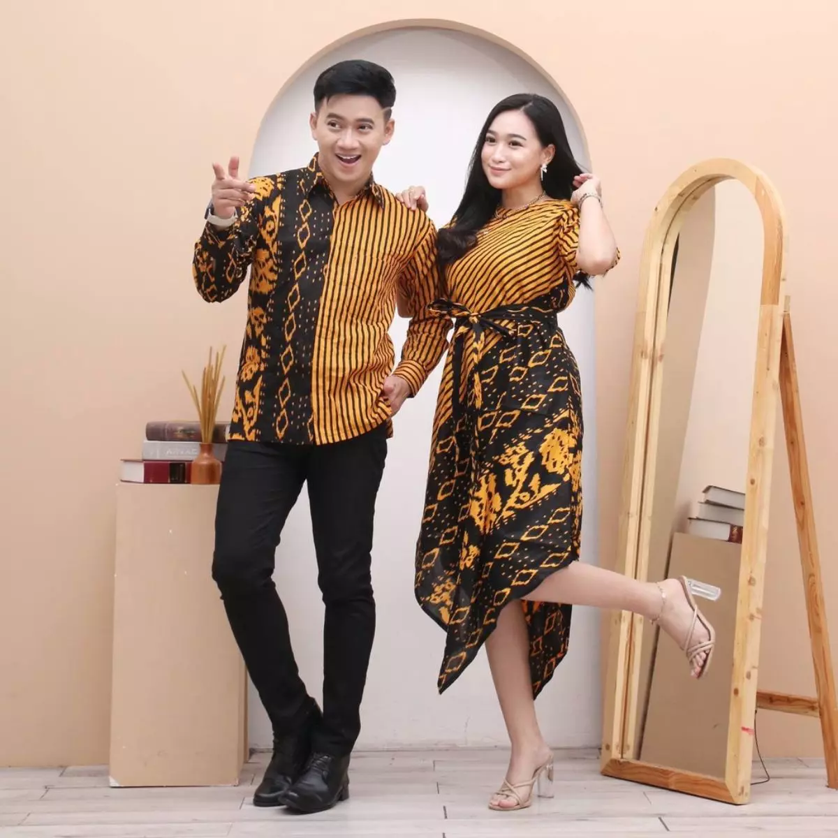 5. Tips Memilih Baju Batik Couple