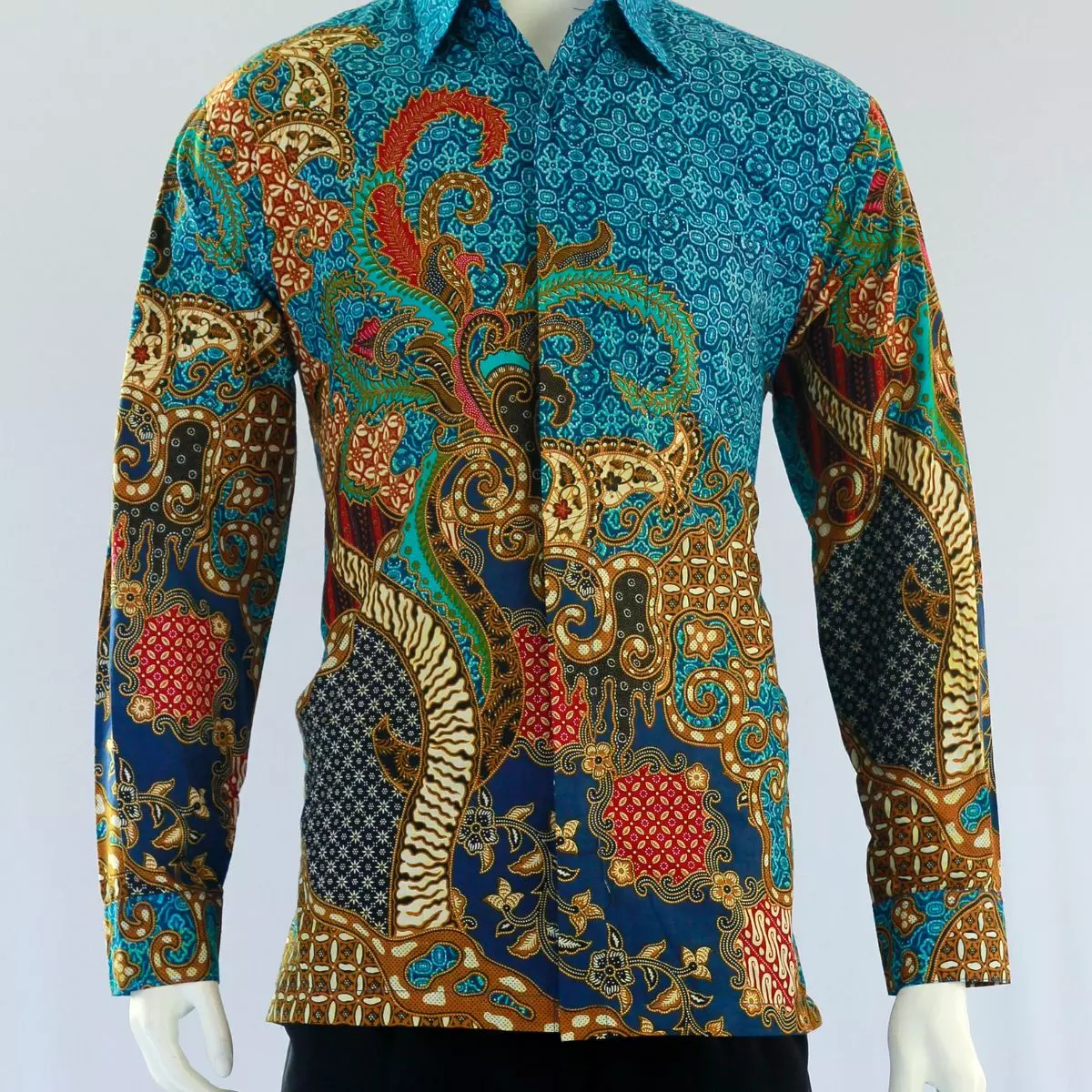 7. Inspirasi Gaya dengan Batik Seragam