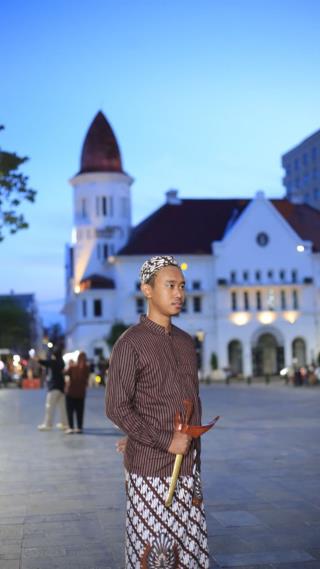 Lurik Pria Kerah Shanghai Coklat