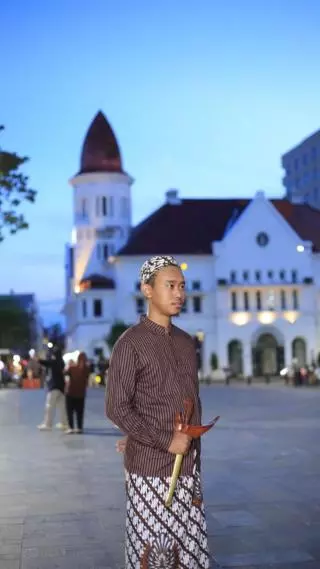 Lurik Pria Kerah Shanghai Coklat