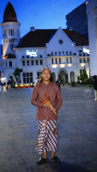 Lurik Pria Model Sorjan Merah Bata
